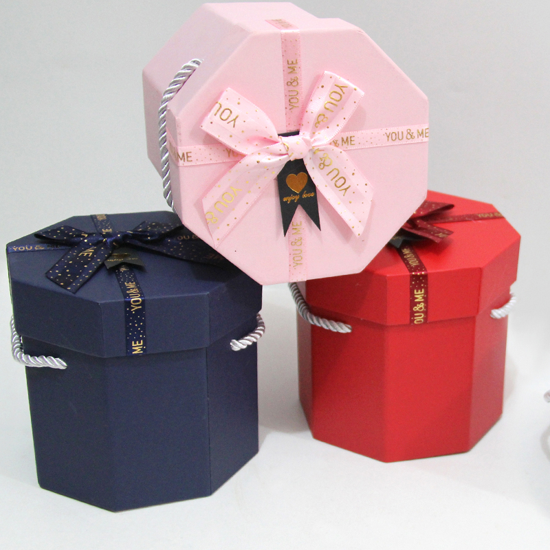 Coffret cadeau octogonal 3D de bonbons de mariage pour les fêtes 4007 avec corde suspendue